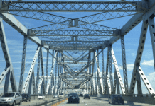 the Tapenzee bridge